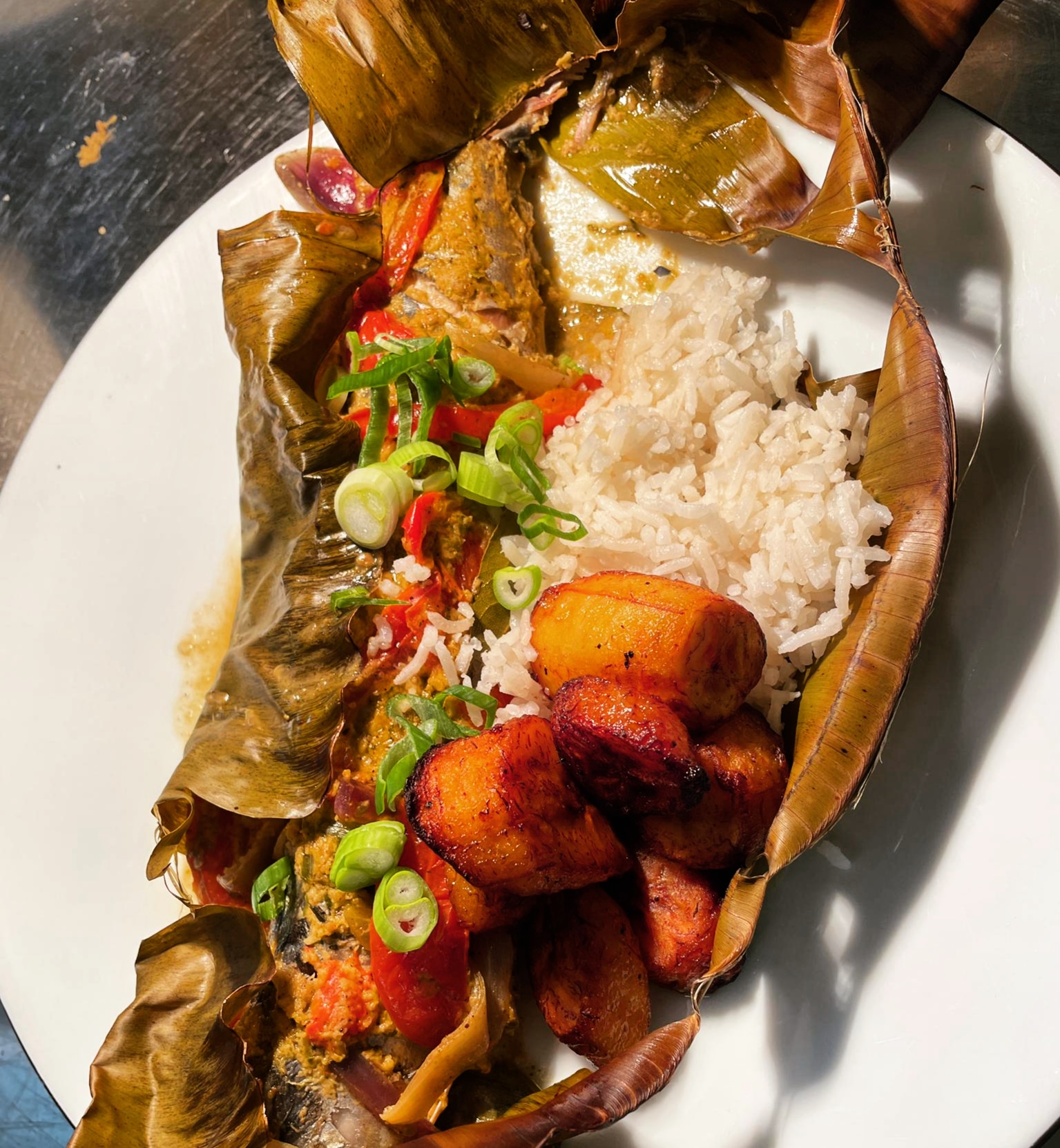 Gericht Menü Feier Afrikanisch Fisch Kochbanane gesund